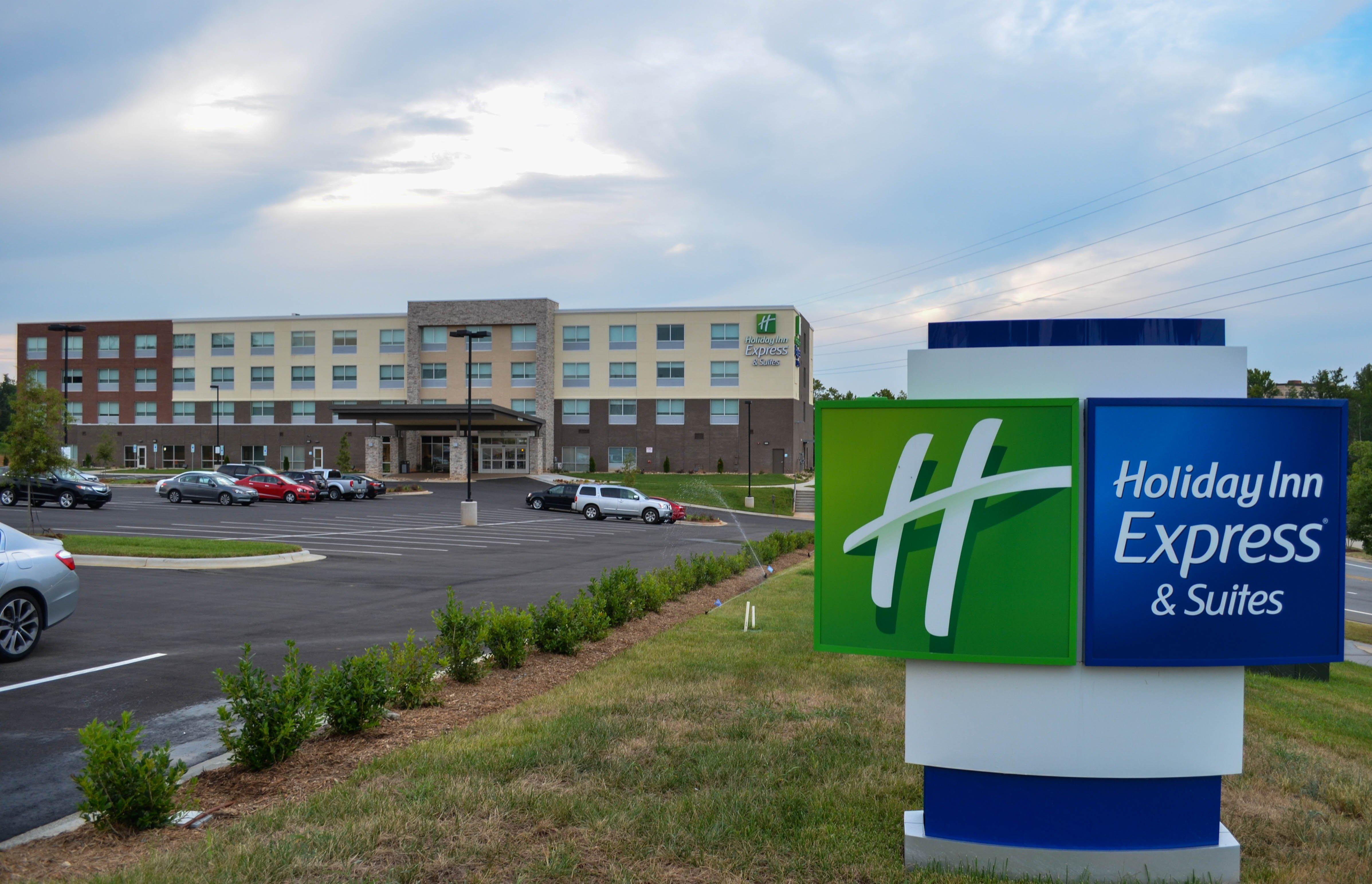 Holiday Inn Express & Suites Raleigh Airport - Brier Creek By Ihg מראה חיצוני תמונה