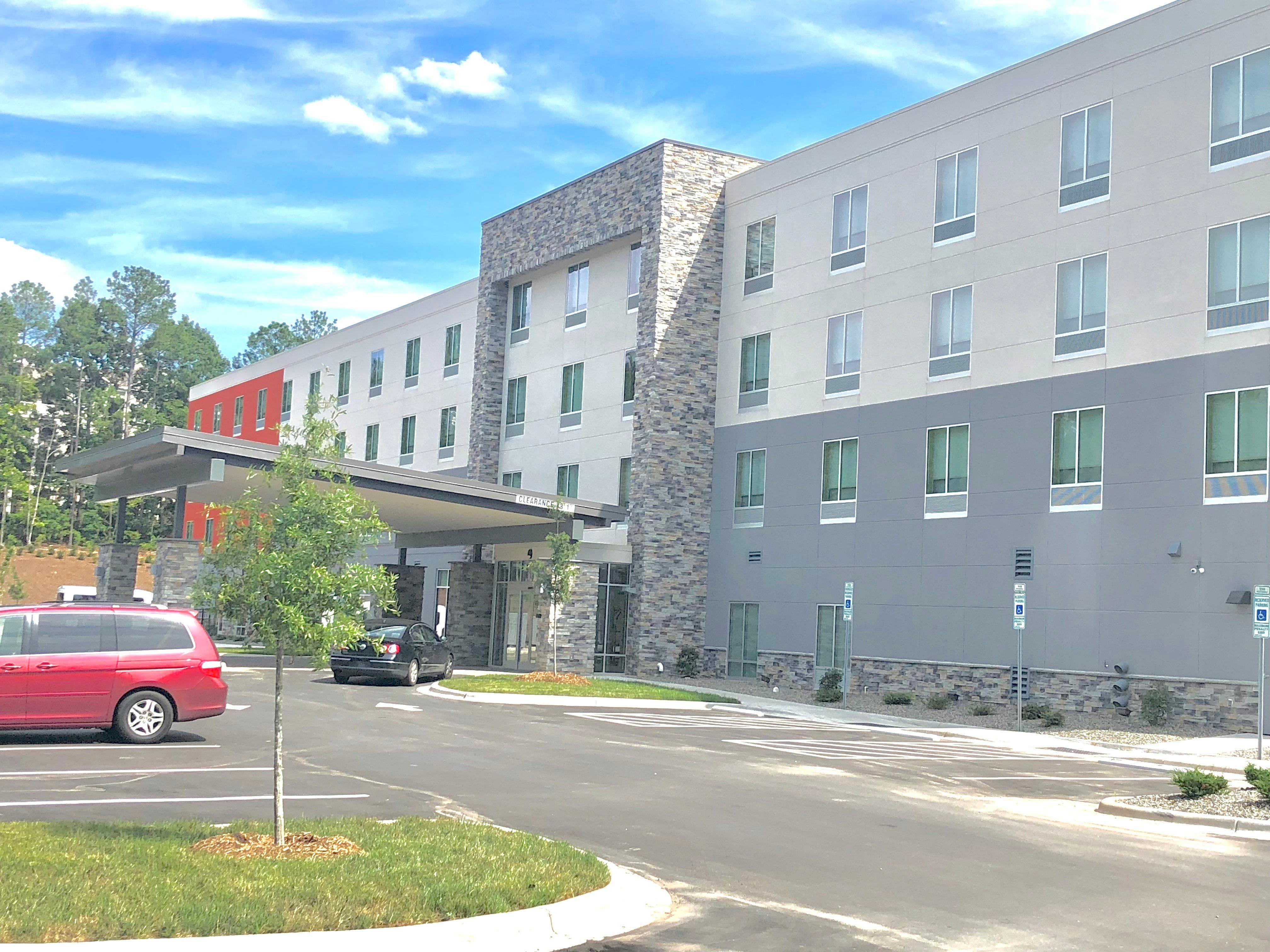 Holiday Inn Express & Suites Raleigh Airport - Brier Creek By Ihg מראה חיצוני תמונה