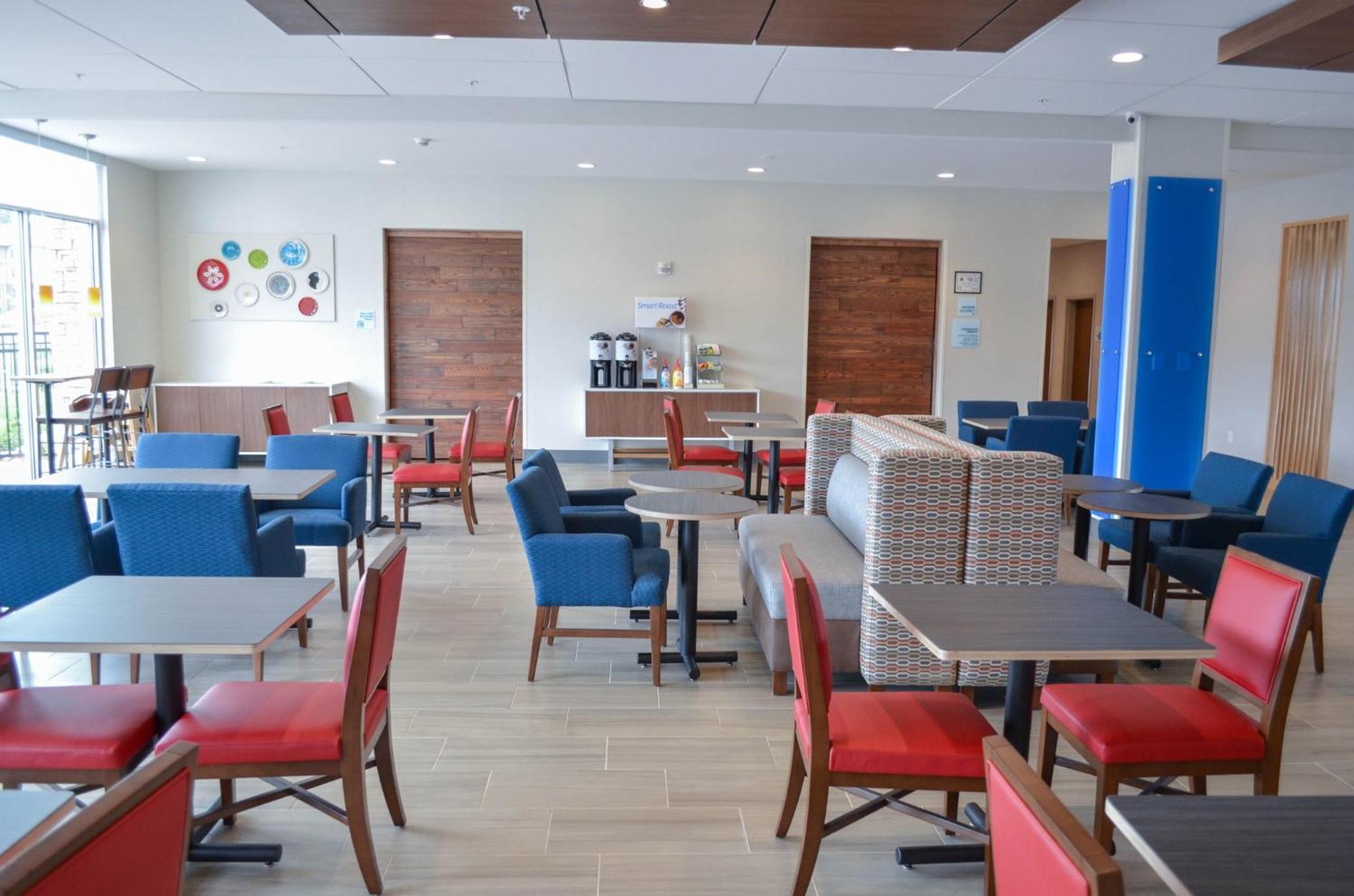 Holiday Inn Express & Suites Raleigh Airport - Brier Creek By Ihg מראה חיצוני תמונה